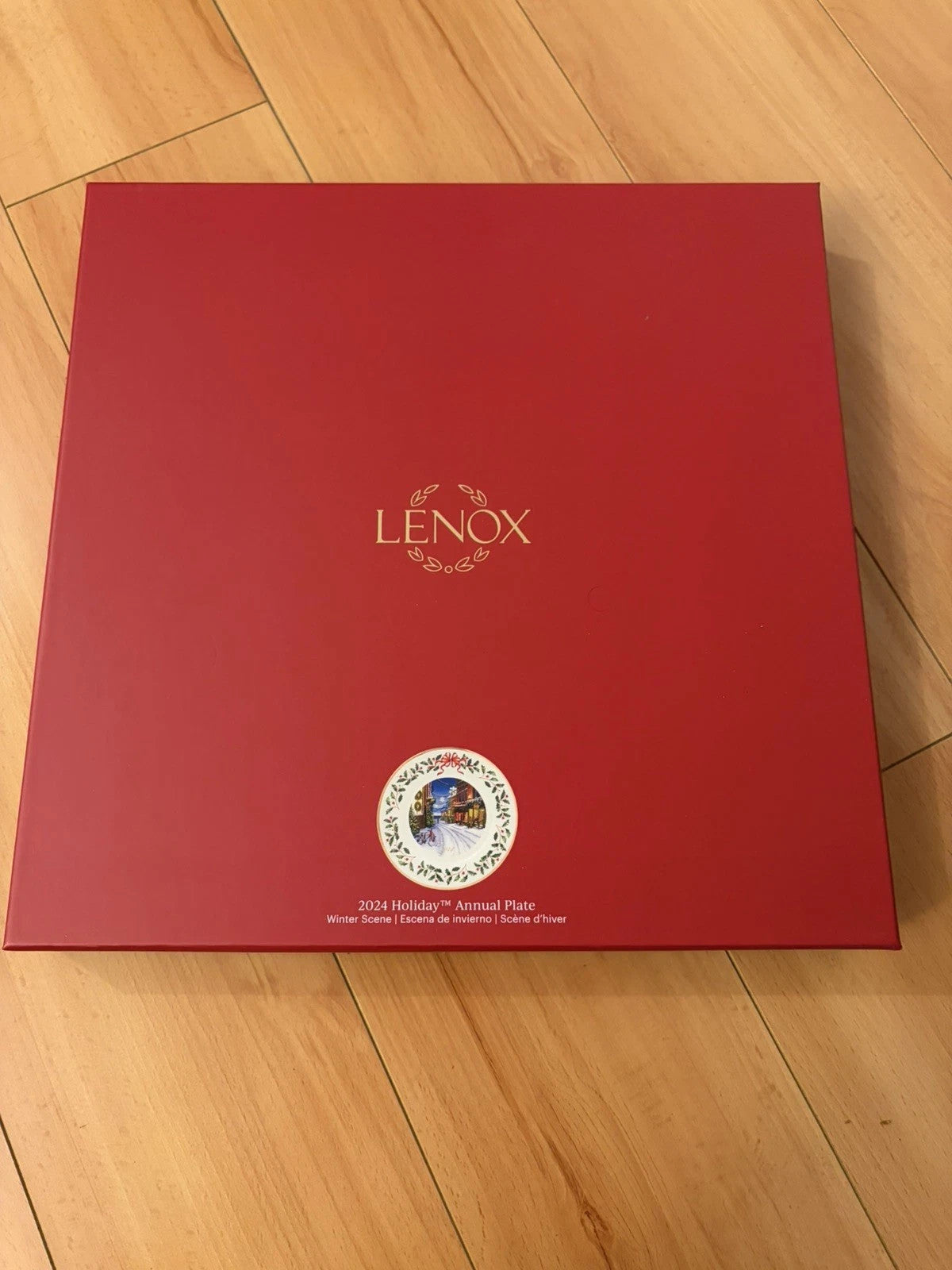 Lenox 2024 Holiday Collector Plate Winter Town Scene Christmas Village LE NEW8