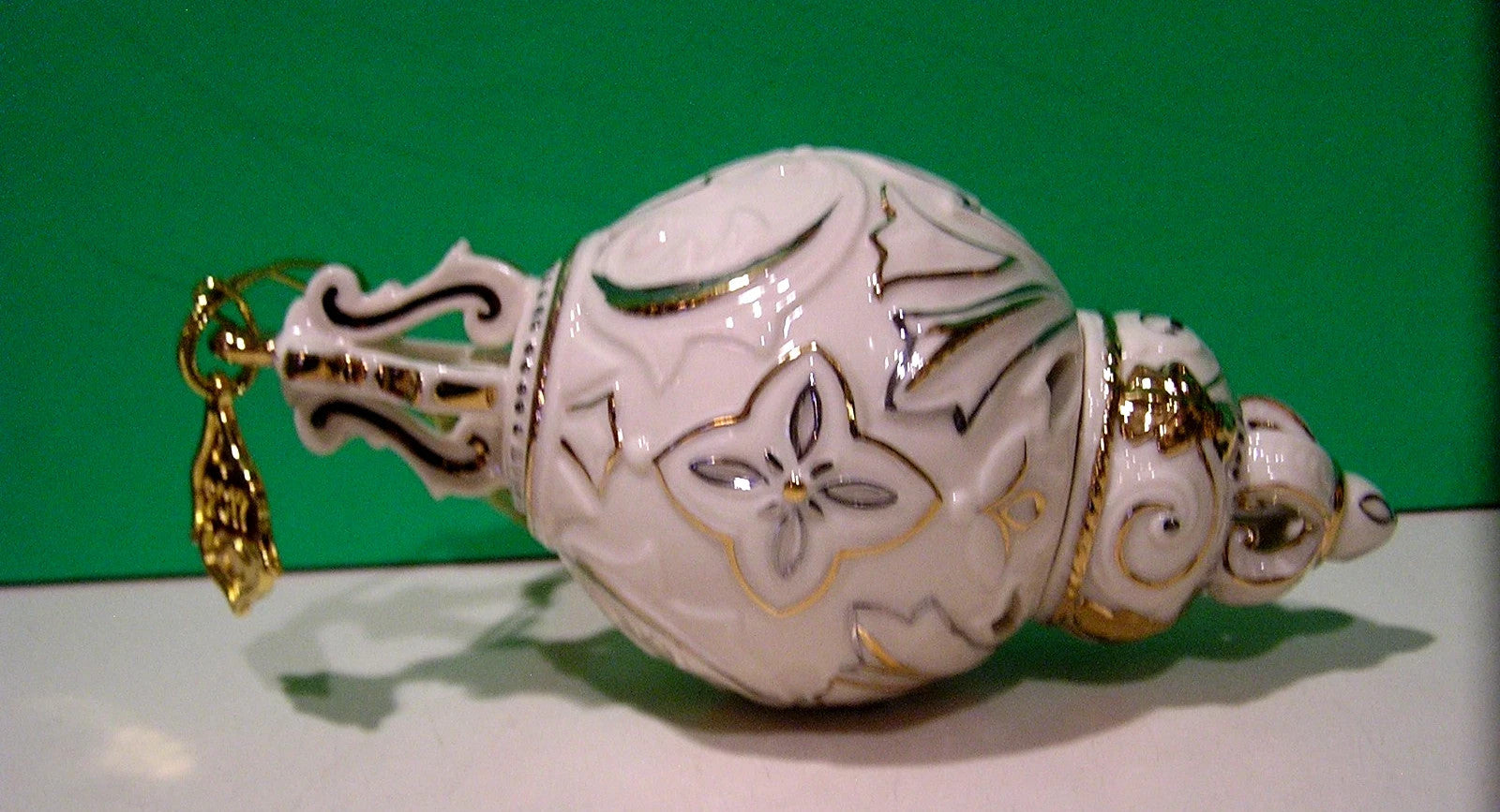 Lenox 2017 Ivory Spire Pierced Ornament Annual Gold Accents Christmas Gift NEW4