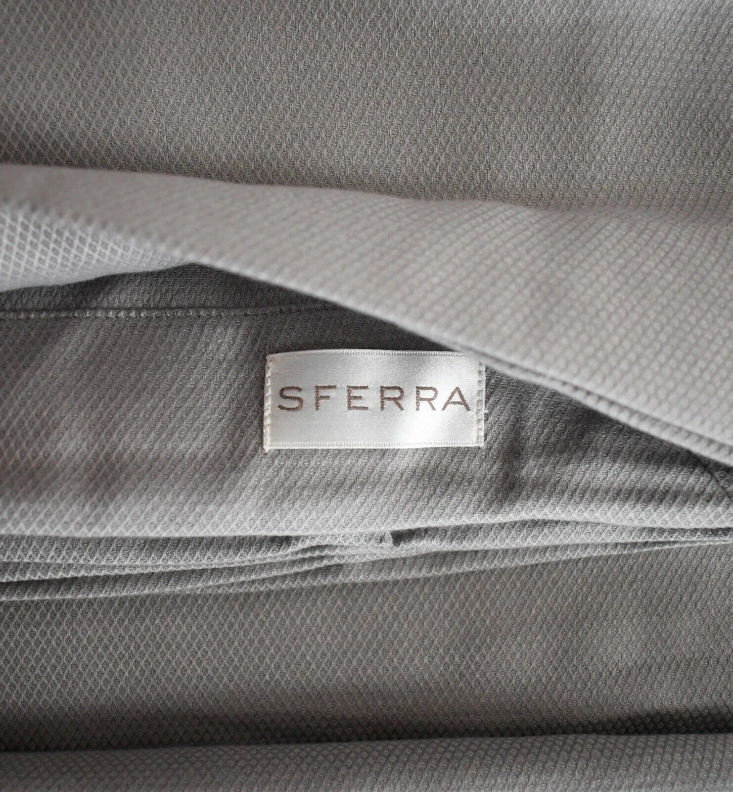 Sferra Squire Grey Tablecloth & 16 Napkins Diamond Pique 70"X126" Easy Care NEW7