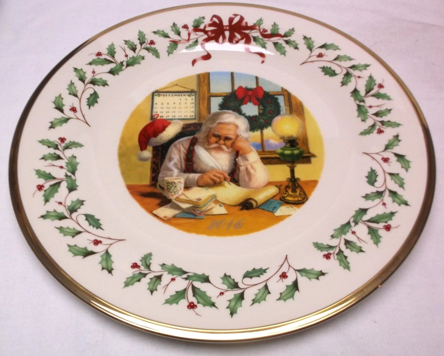 Lenox 2016 Santa Holiday Collectors Plate Annual Making A List Christmas USA NEW10