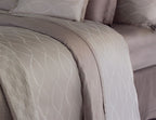 Yves Delorme Taupe Queen Flat Sheet Cafe Creme Dotted Links Jacquard Points NEW2