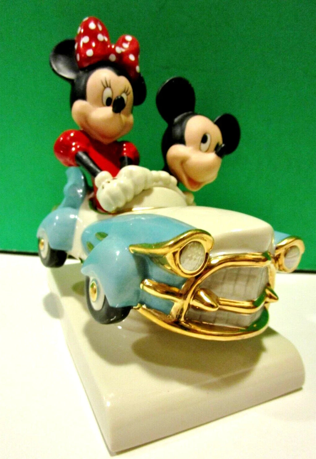 Lenox Disney Mickey & Minnie's Vintage Car Figurine Joy Ride Mouse Showcase NEW9