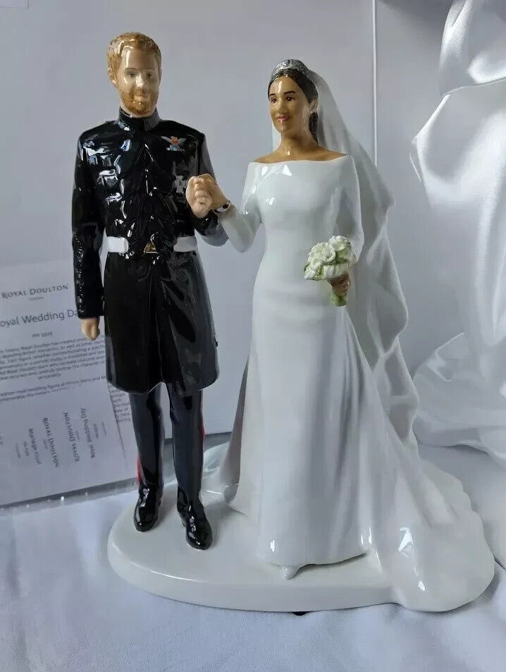 Royal Doulton Prince Harry & Meghan Figurine Royal Wedding HN5929 LE NEW IN BOX1