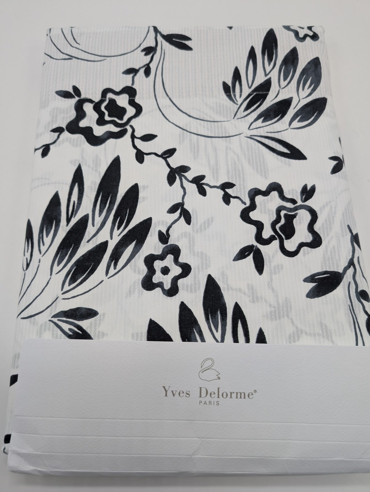 Yves Delorme Silhouette Queen Flat Sheet Black White Print Pink Cuff Percale NEW3