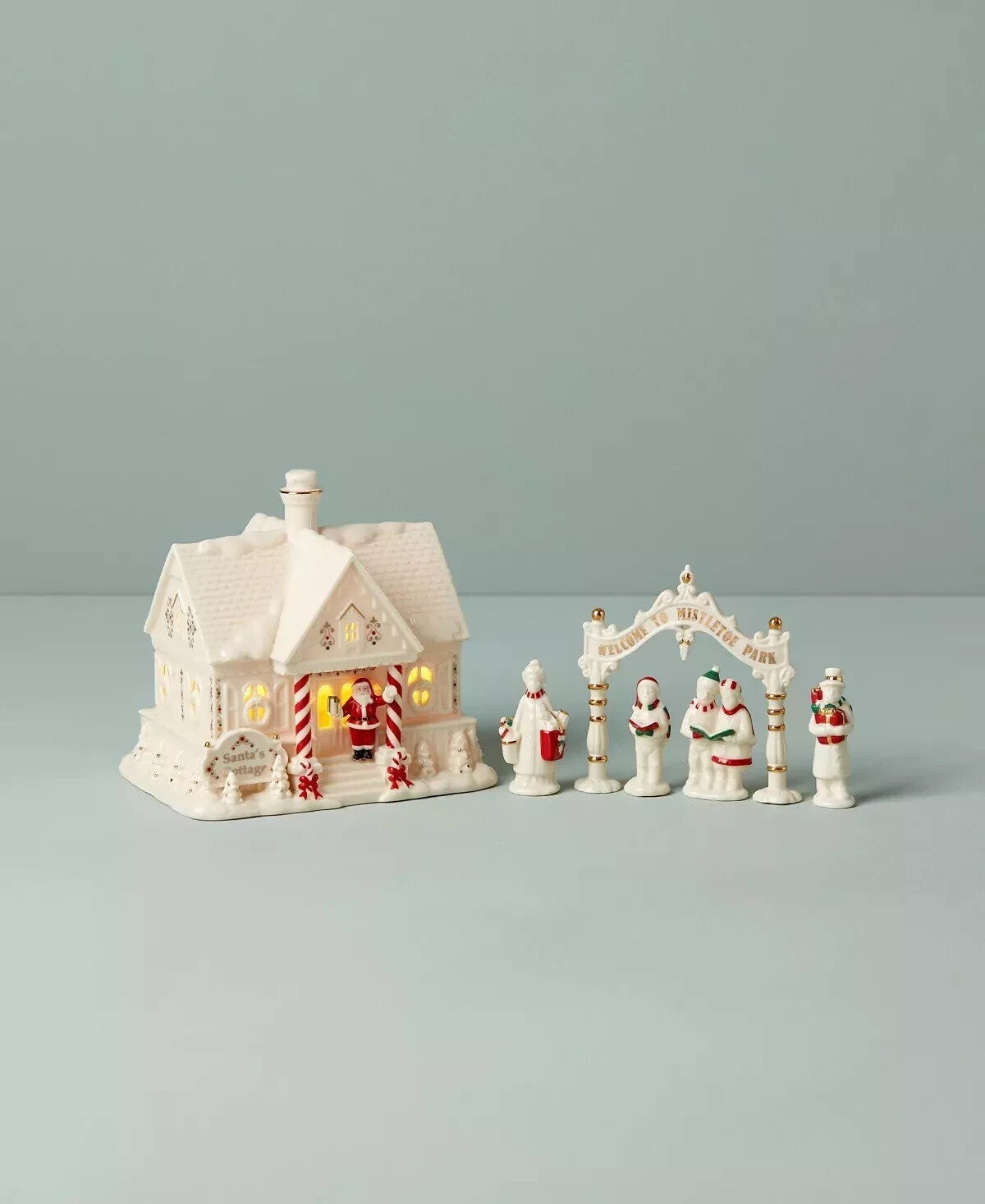 Lenox Mistletoe Park Santa's Lighted Cottage and Caroler Figurines Christmas NEW6