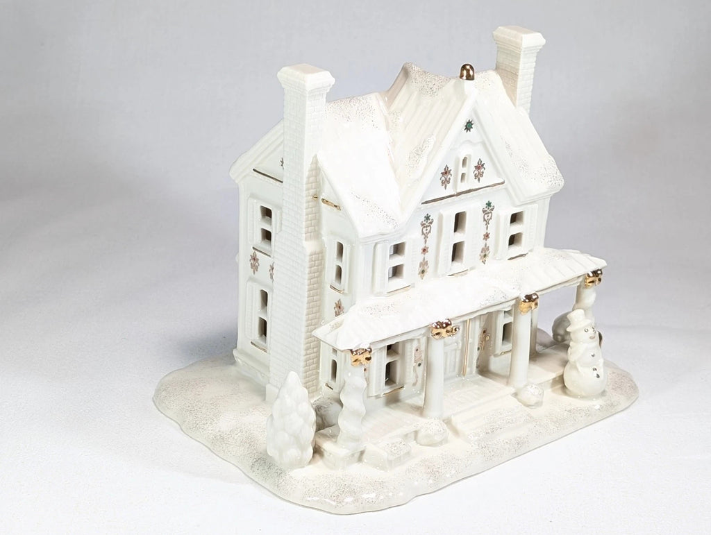 Lenox  Mistletoe Park Lighted Farmhouse Figurine Village Treasures Christmas NEW6