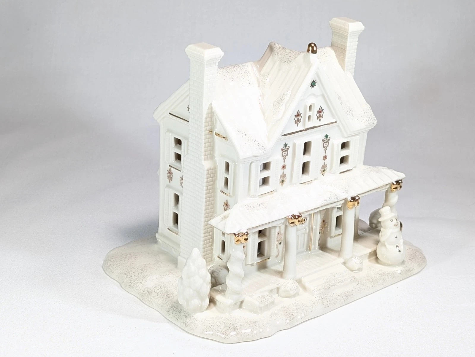 Lenox  Mistletoe Park Lighted Farmhouse Figurine Village Treasures Christmas NEW6