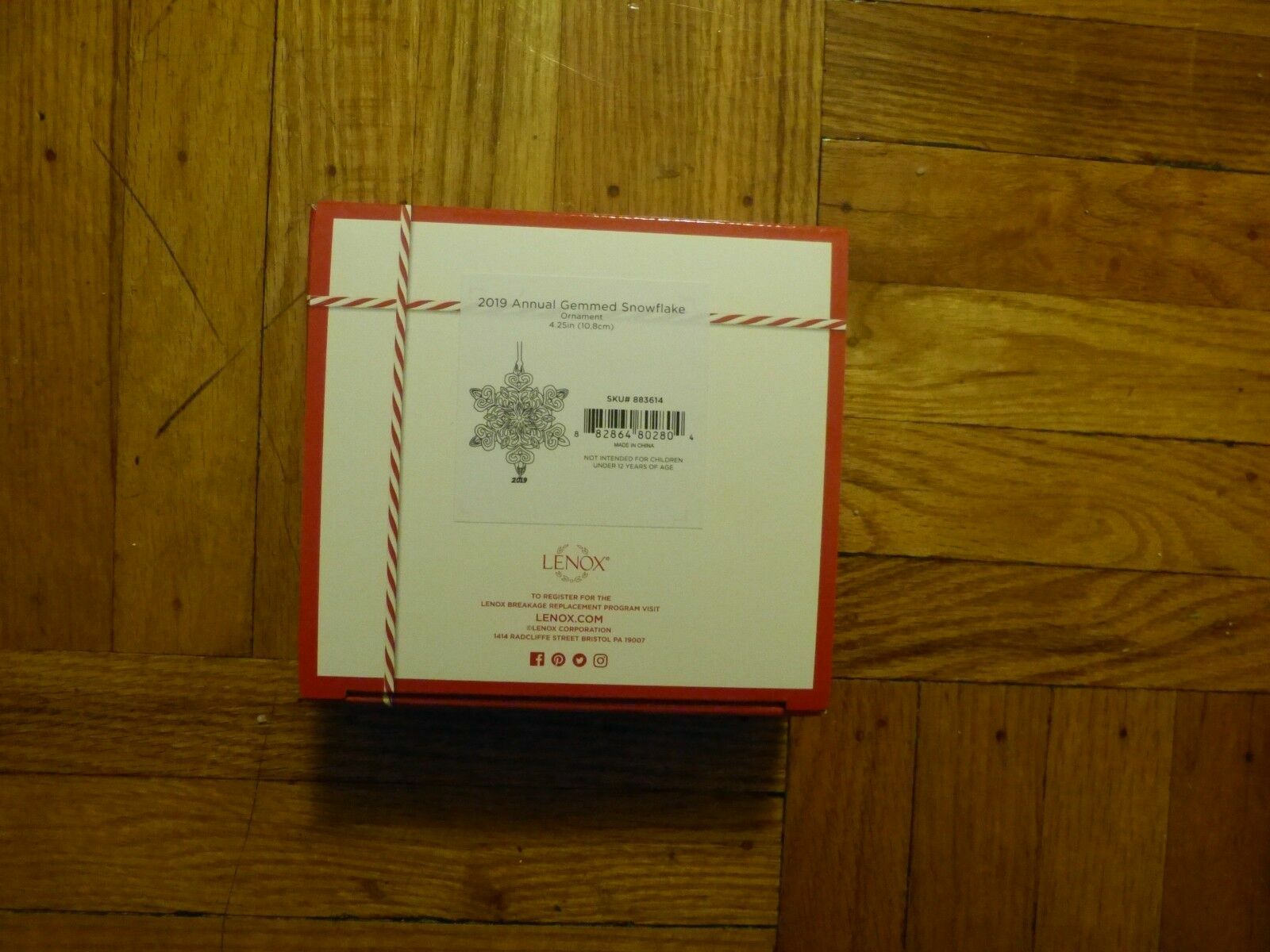 Lenox 2019 Gemmed Snowflake Ornament Annual Red & Green Crystals Christmas NEW3