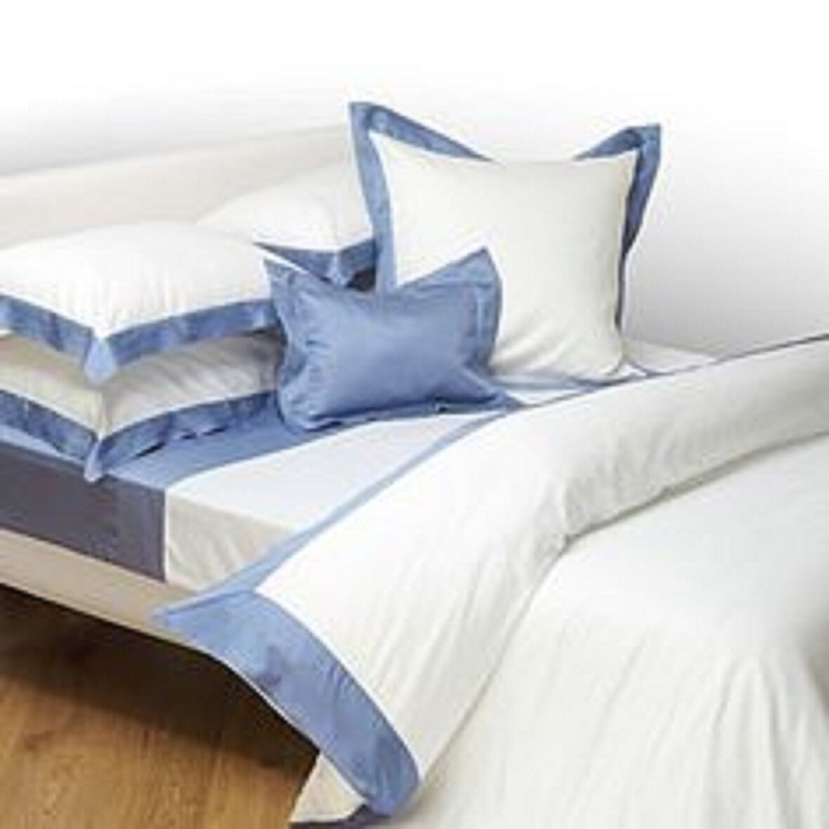 Yves Delorme White Queen Flat Sheet  Baltic Blue Wide Border Sateen Cocon NEW1
