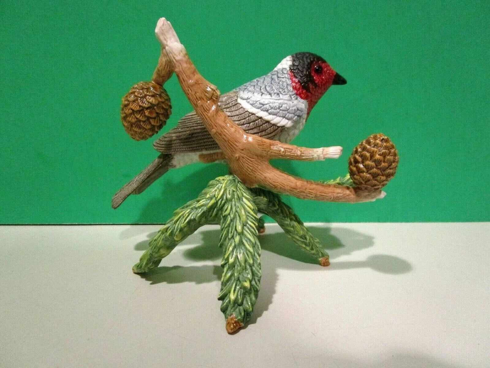 Lenox Red Faced Warbler Garden Bird Figurine Pine Cones Branch Christmas LE NEW9