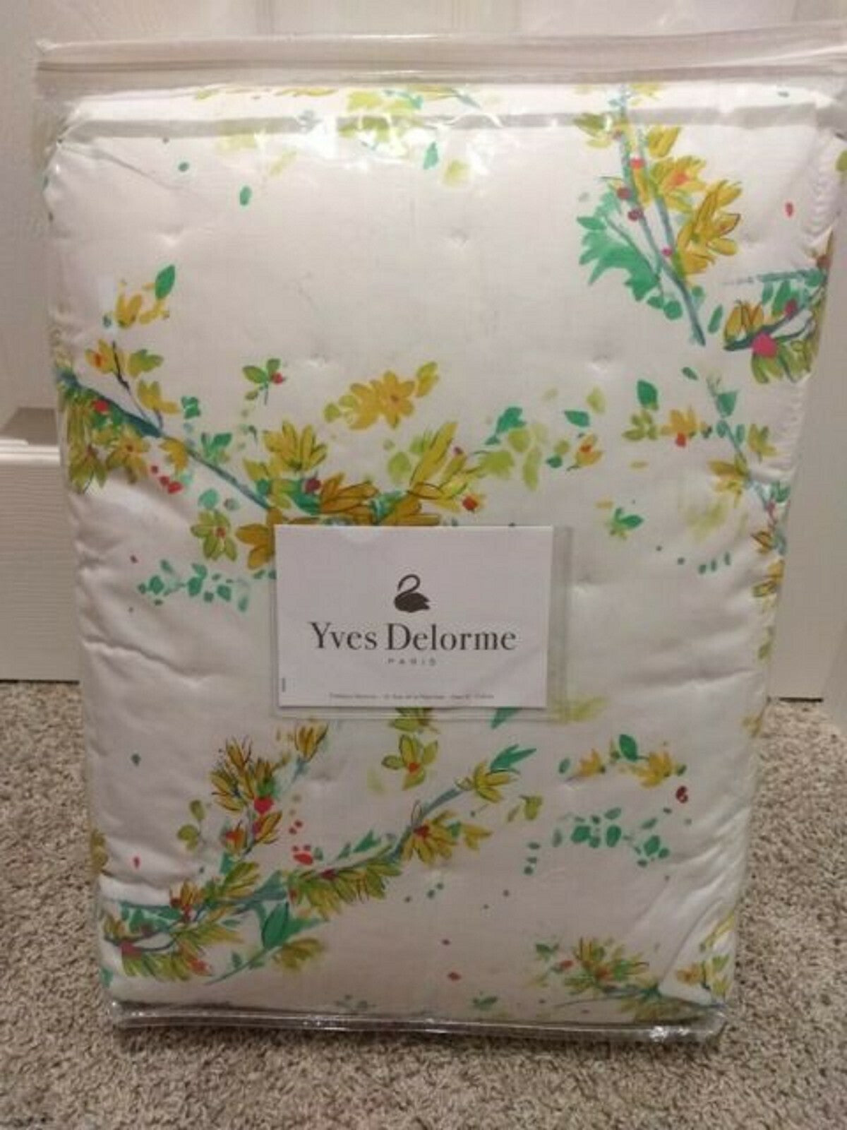 Yves Delorme Lucine Queen Coverlet Quilted Floral Print  Reversible Cotton NEW3