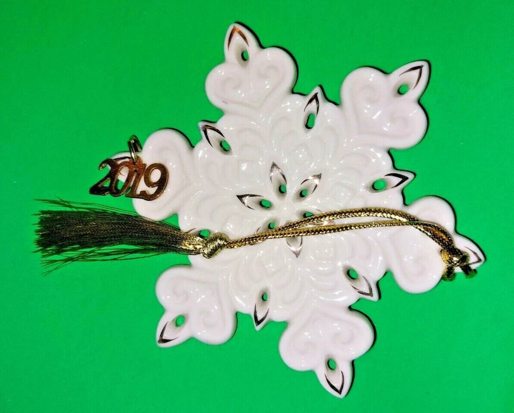 Lenox 2019 Gemmed Snowflake Ornament Annual Red & Green Crystals Christmas NEW13
