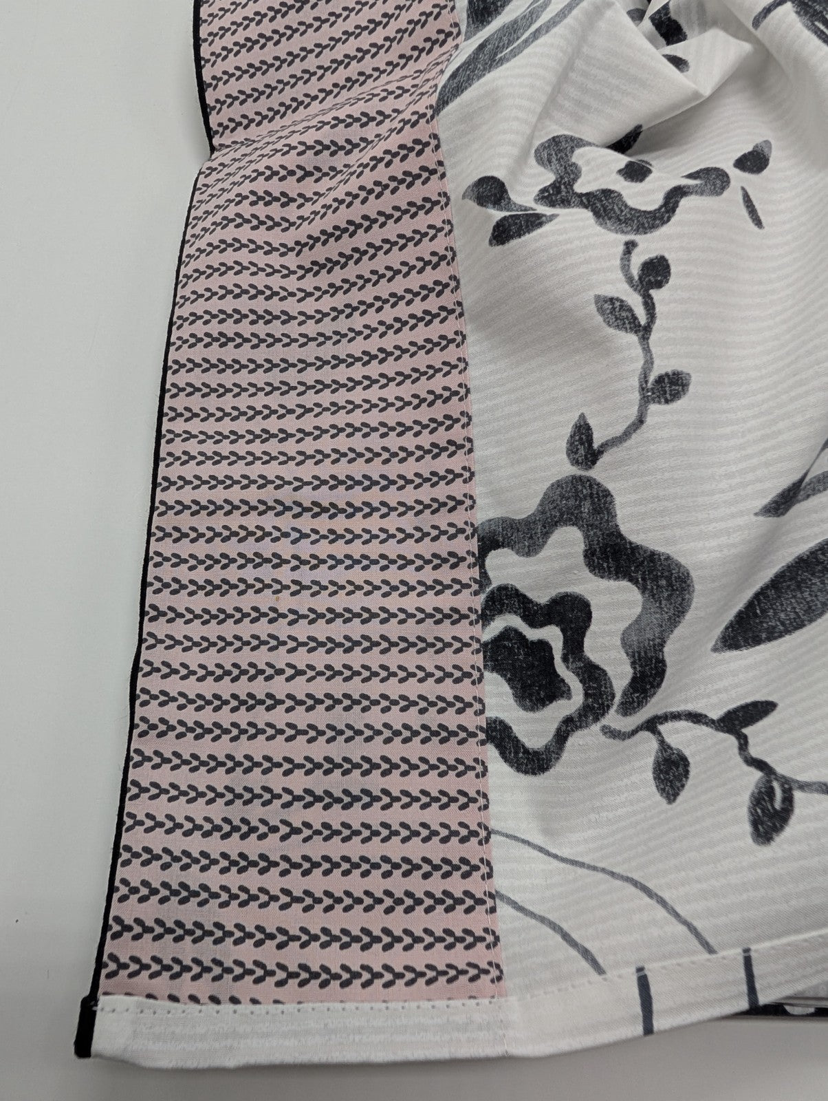 Yves Delorme Silhouette Queen Flat Sheet Black White Print Pink Cuff Percale NEW0