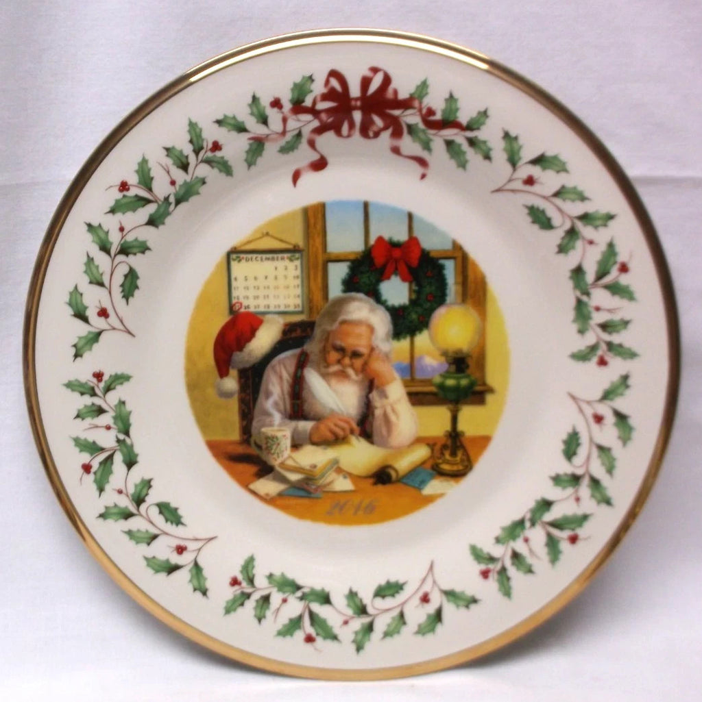 Lenox 2016 Santa Holiday Collectors Plate Annual Making A List Christmas USA NEW11