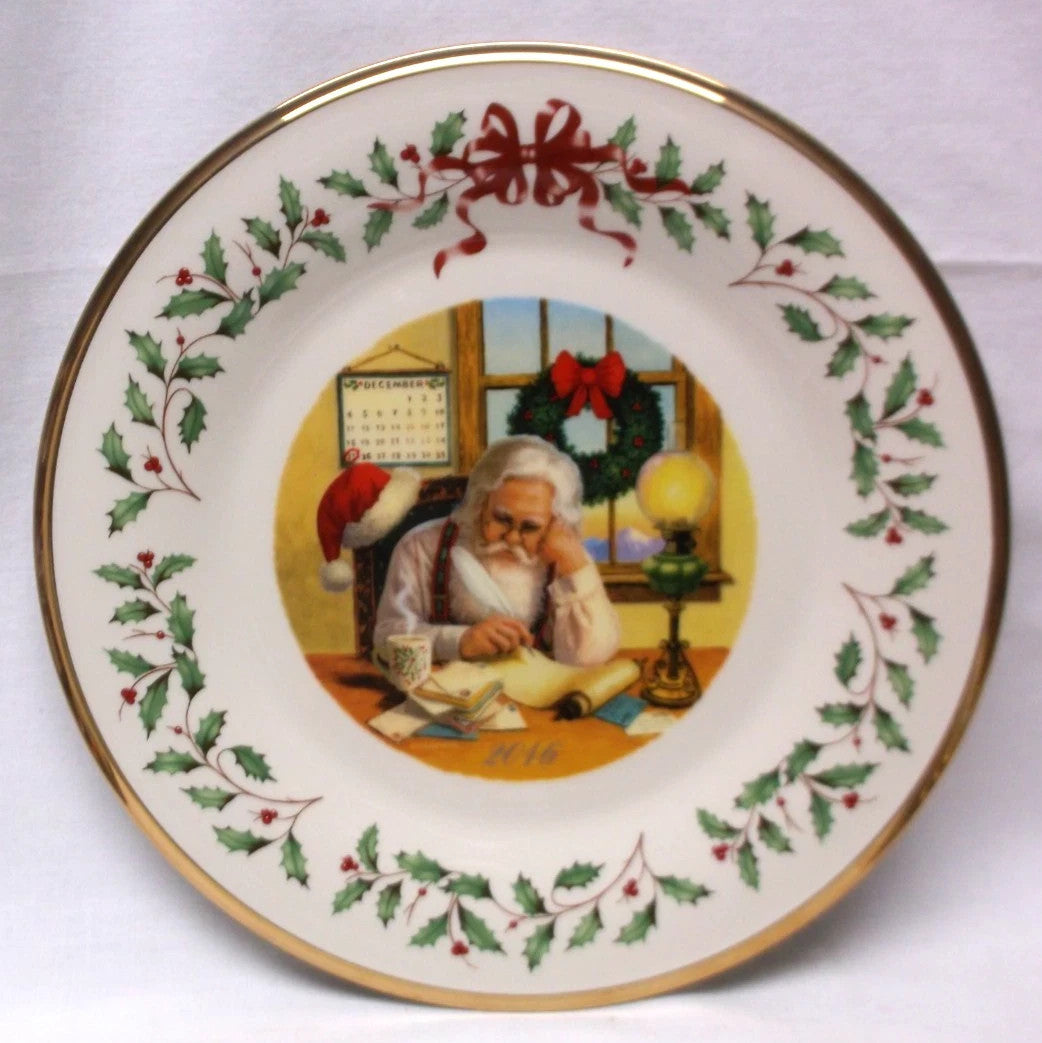 Lenox 2016 Santa Holiday Collectors Plate Annual Making A List Christmas USA NEW11