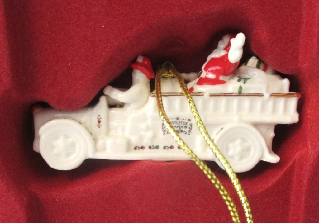 Lenox Mistletoe Park  Santa's Fire Truck Figurine Ornament Christmas 2025 NEW3