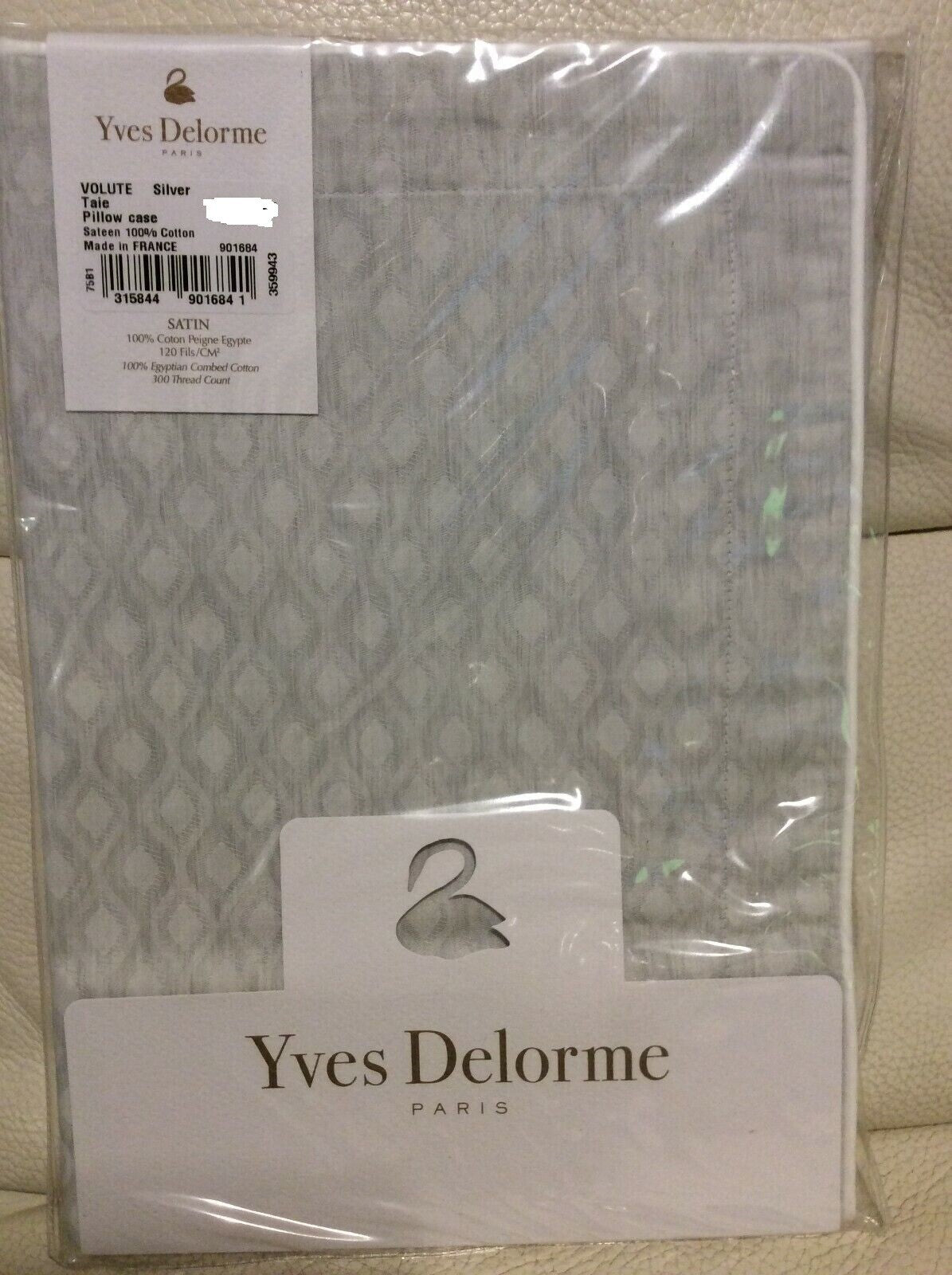 Yves Delorme Silver Euro Shams Pair Geometric White Piping Damask Volute NEW1