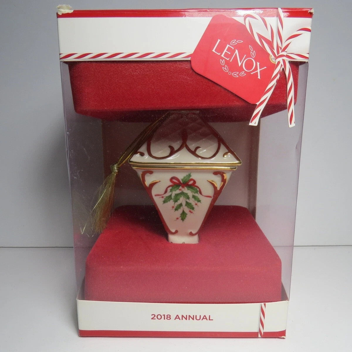 Lenox 2018 Holiday Annual Ornament Lantern Holly Berries Gold Christmas Gift NEW3