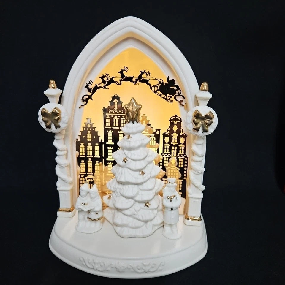 Lenox Illuminations Lighted Christmas Tree Carolers Figurine Town Square NEW3