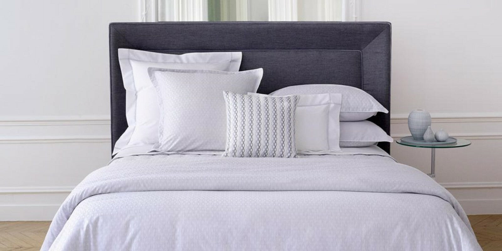 Yves Delorme Silver Euro Shams Pair Geometric White Piping Damask Volute NEW0