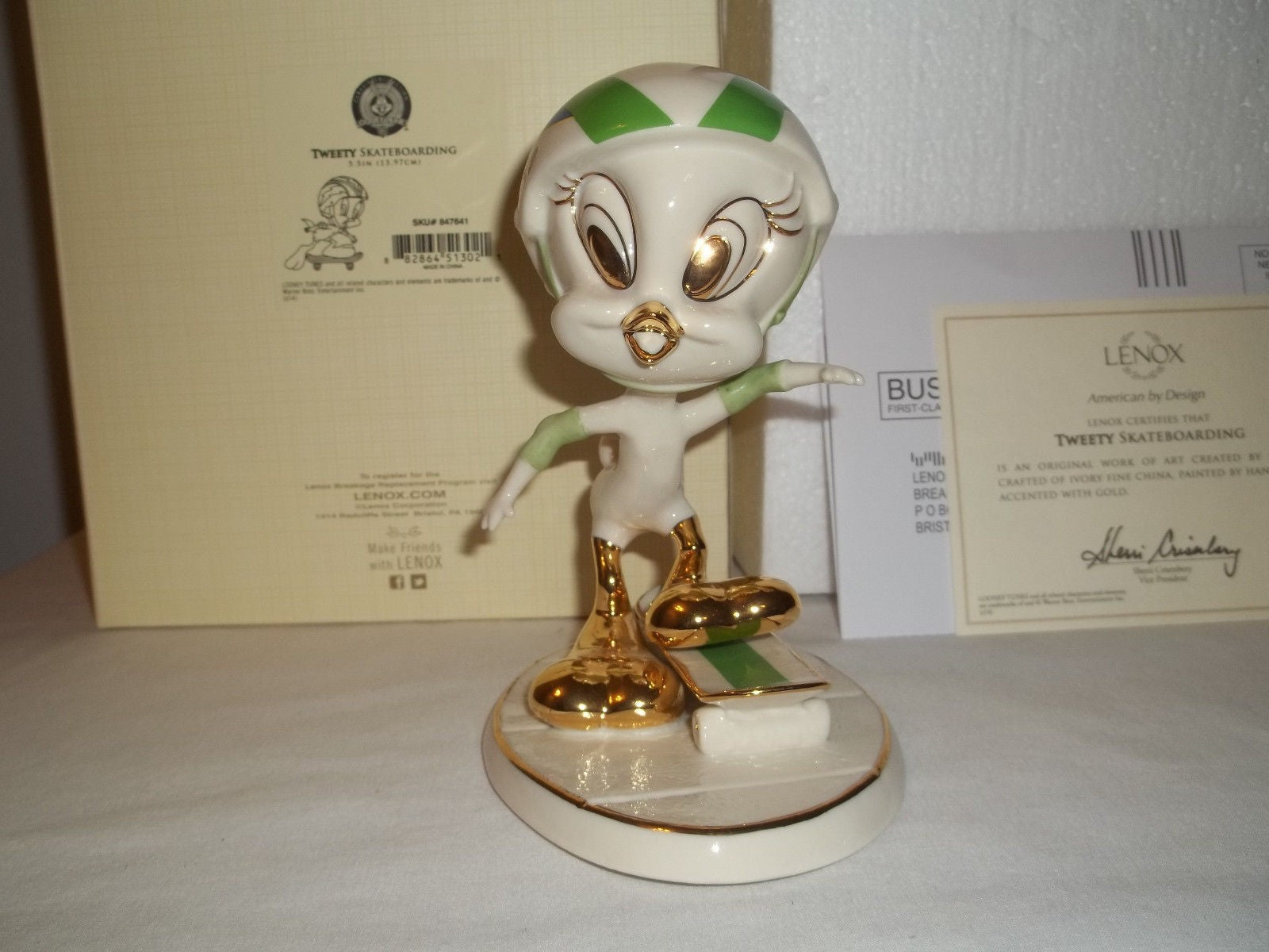 Lenox Tweety Bird Skateboarding Figurine Helmet Looney Tunes Warner Bros NEW2