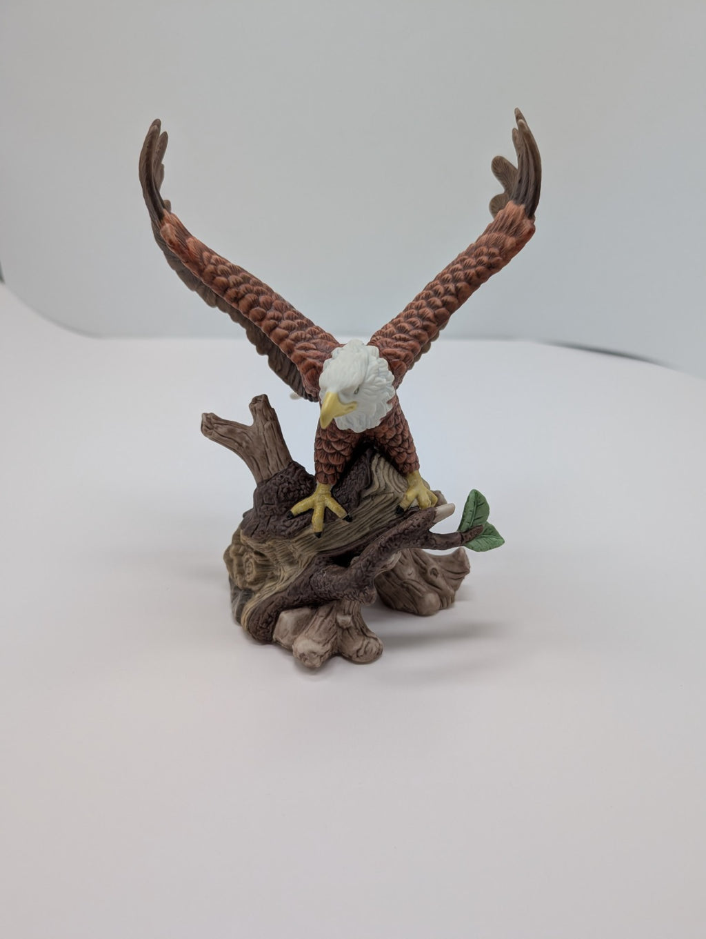 Lenox American Bald Eagle Figurine Bird Patriotic USA Wings Spread Perched NEW8