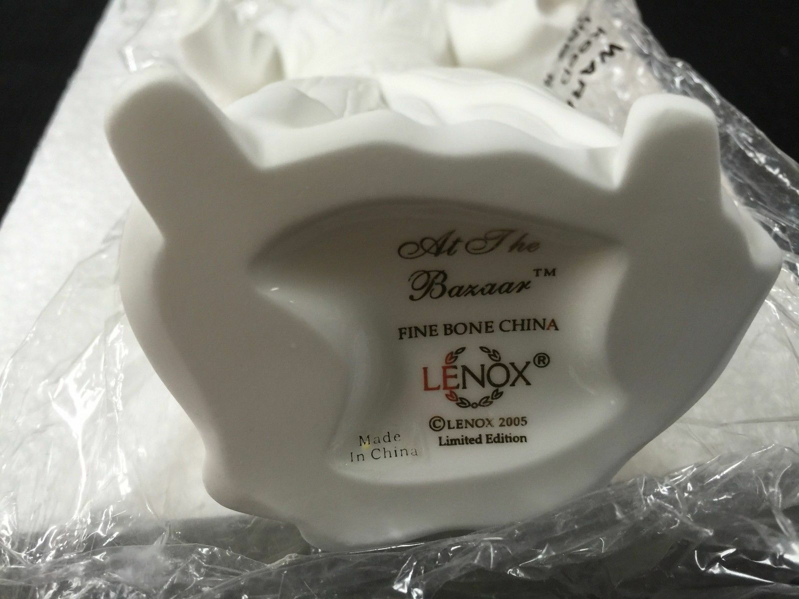 Lenox Perfume Seller Figurine White Bone At The Bazaar Nativity Christmas NEW5