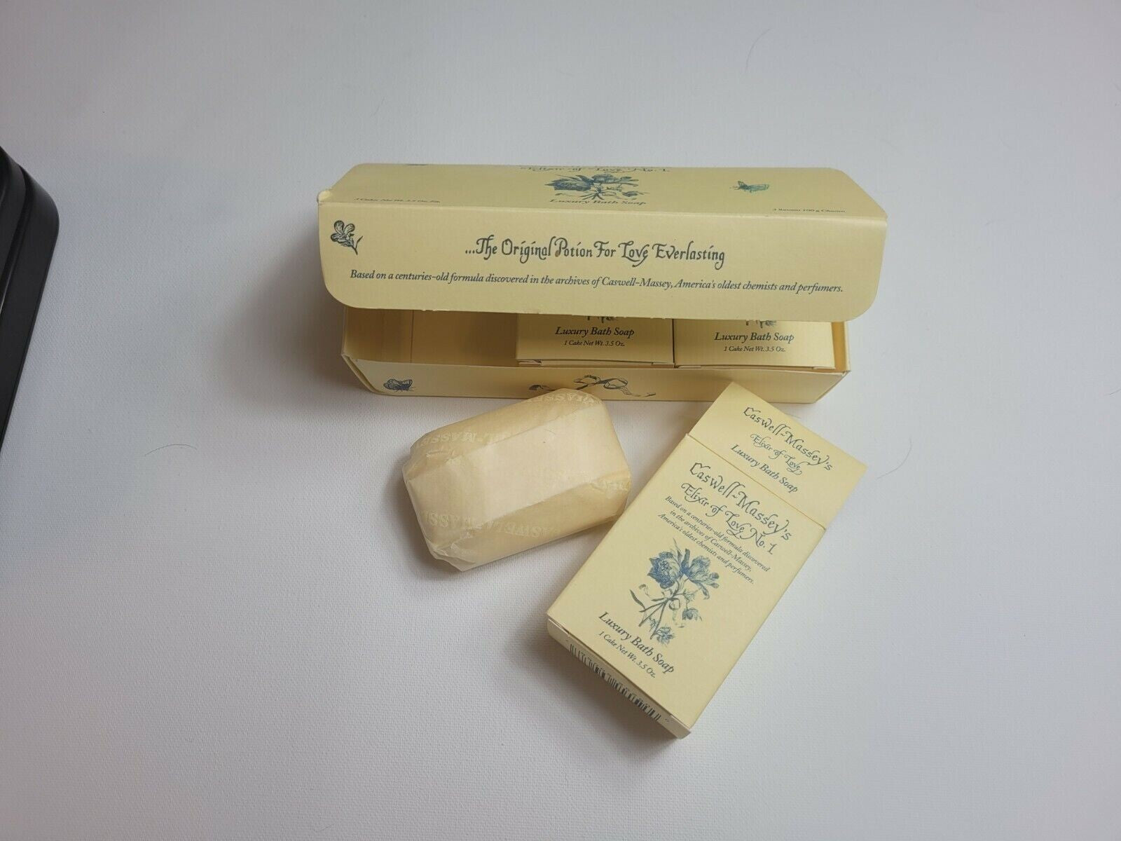 Caswell Massey Elixir of Love No. 1 Luxury Bath Soap 3 Bars 3.5 oz Each Gift NEW1