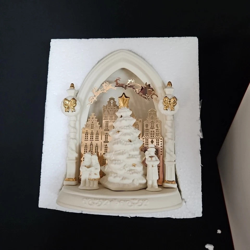 Lenox Illuminations Lighted Christmas Tree Carolers Figurine Town Square NEW6