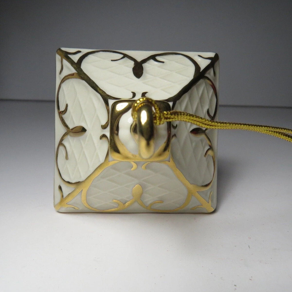 Lenox 2018 Holiday Annual Ornament Lantern Holly Berries Gold Christmas Gift NEW8