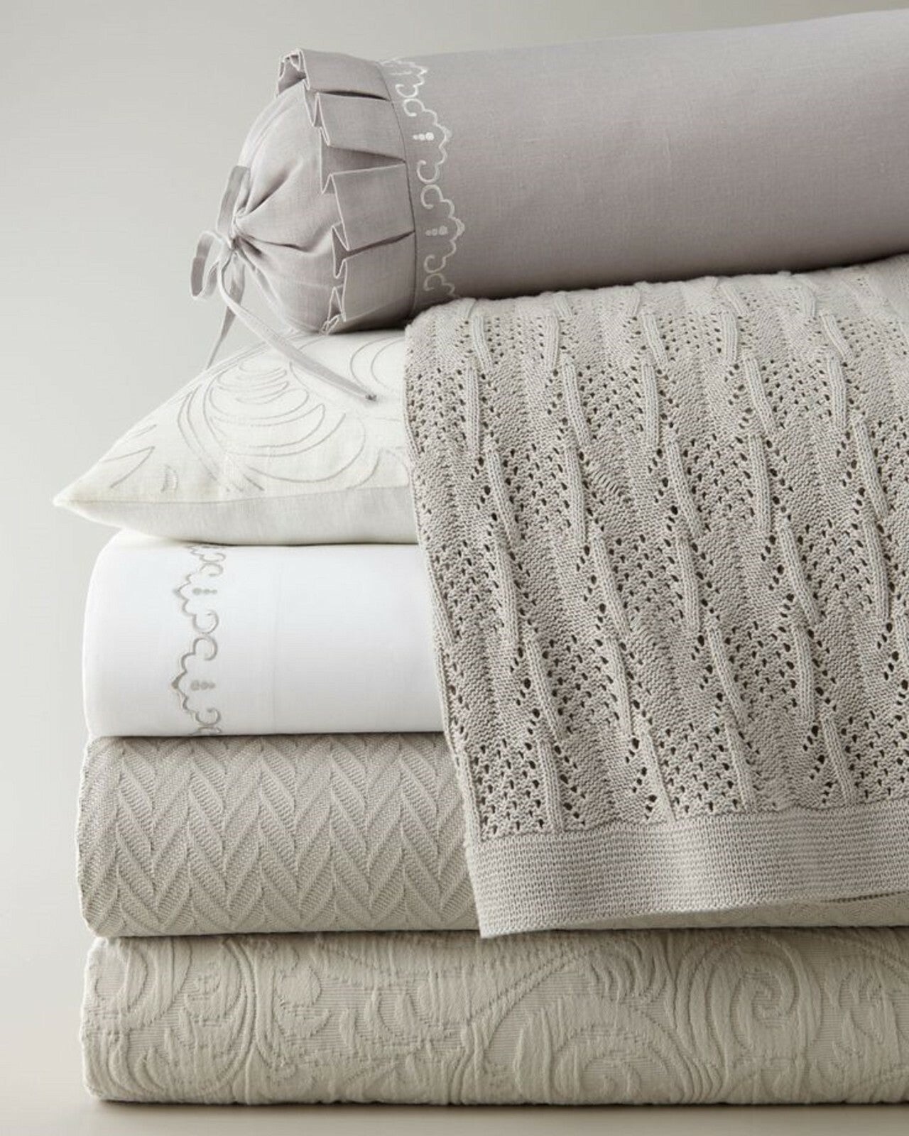 Sferra San Servo Hannah Grey Euro Shams Pair Floral 100% Cotton Matelasse NEW4