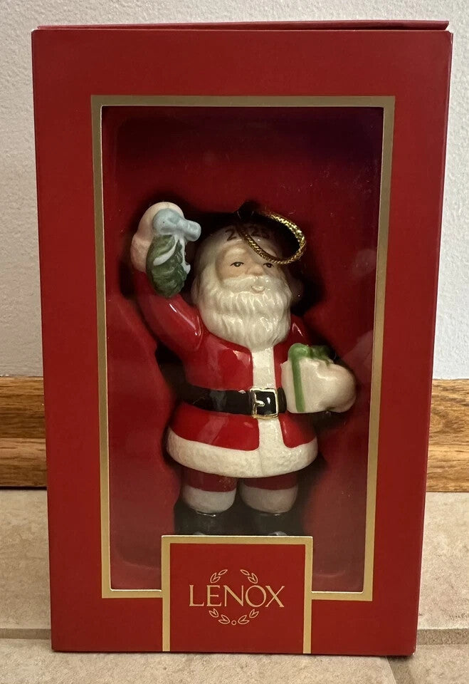 Lenox 2025 Santa With Mistletoe Figurine Ornament Annual Gift Christmas NEW2