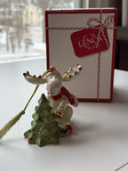 Lenox 2020 Marcel Moose Decorates Tree Figurine Ornament  Annual Christmas NEW7
