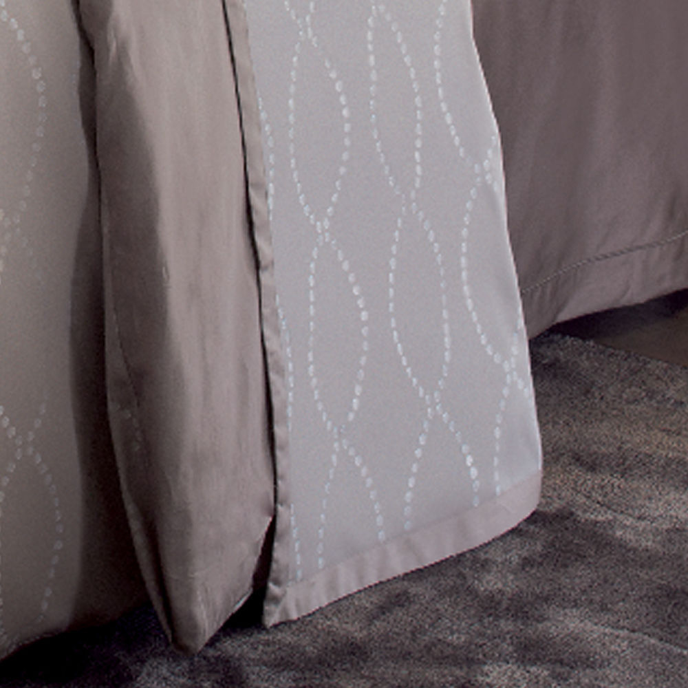 Yves Delorme Taupe Queen Flat Sheet Cafe Creme Dotted Links Jacquard Points NEW3