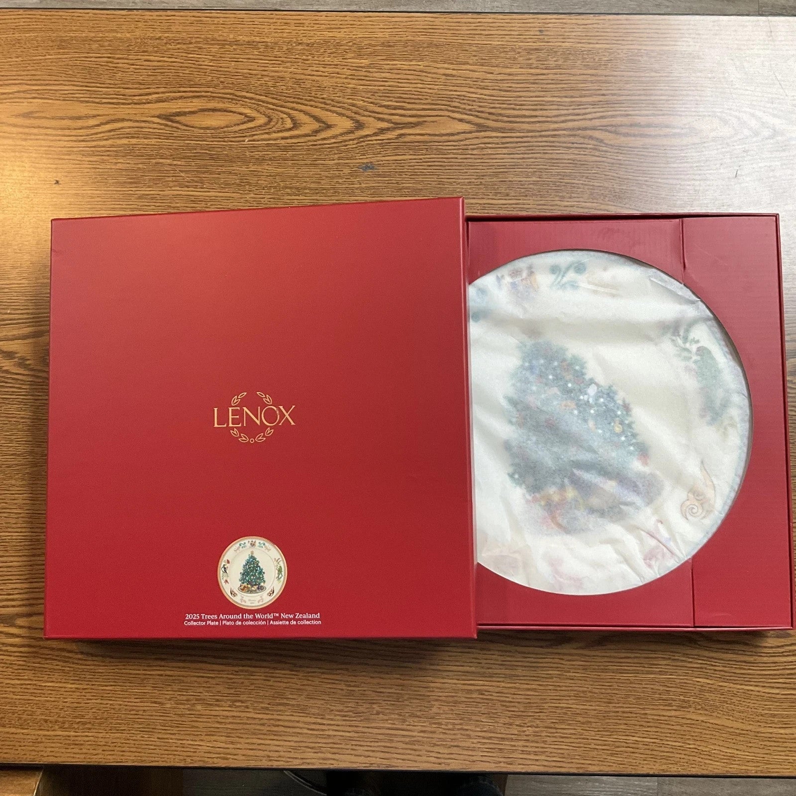 Lenox 2025 New Zealand Collector Plate Trees Around The World 35th Christmas NEW7