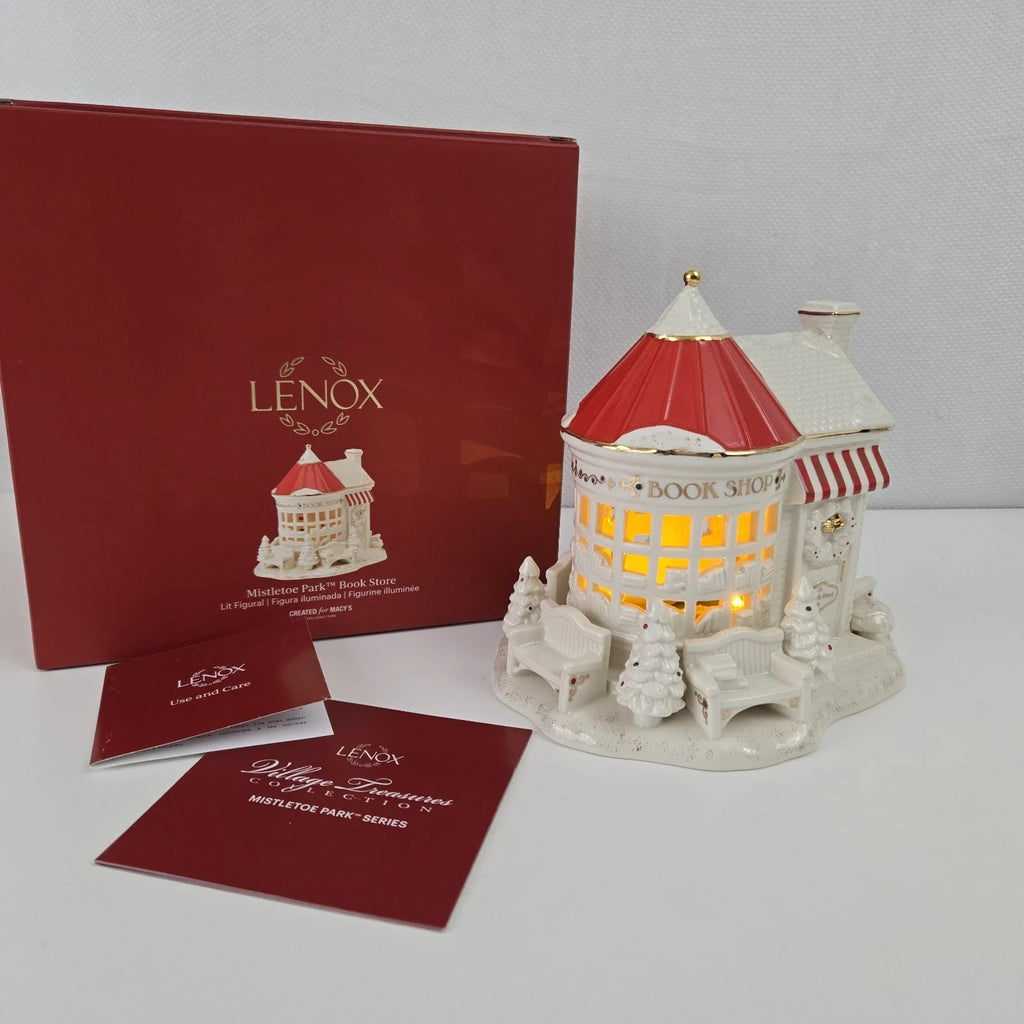 Lenox Mistletoe Park Lighted Book Store Figurine Village Treasures Christmas NEW13