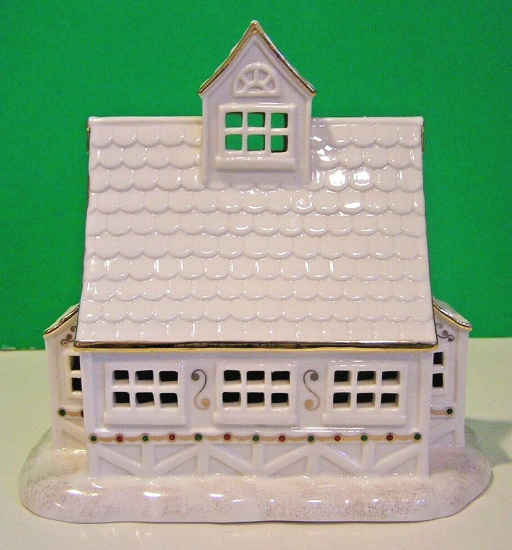 Lenox Mistletoe Park Lighted Ski Shop Figurine Village Treasures Christmas NEW7