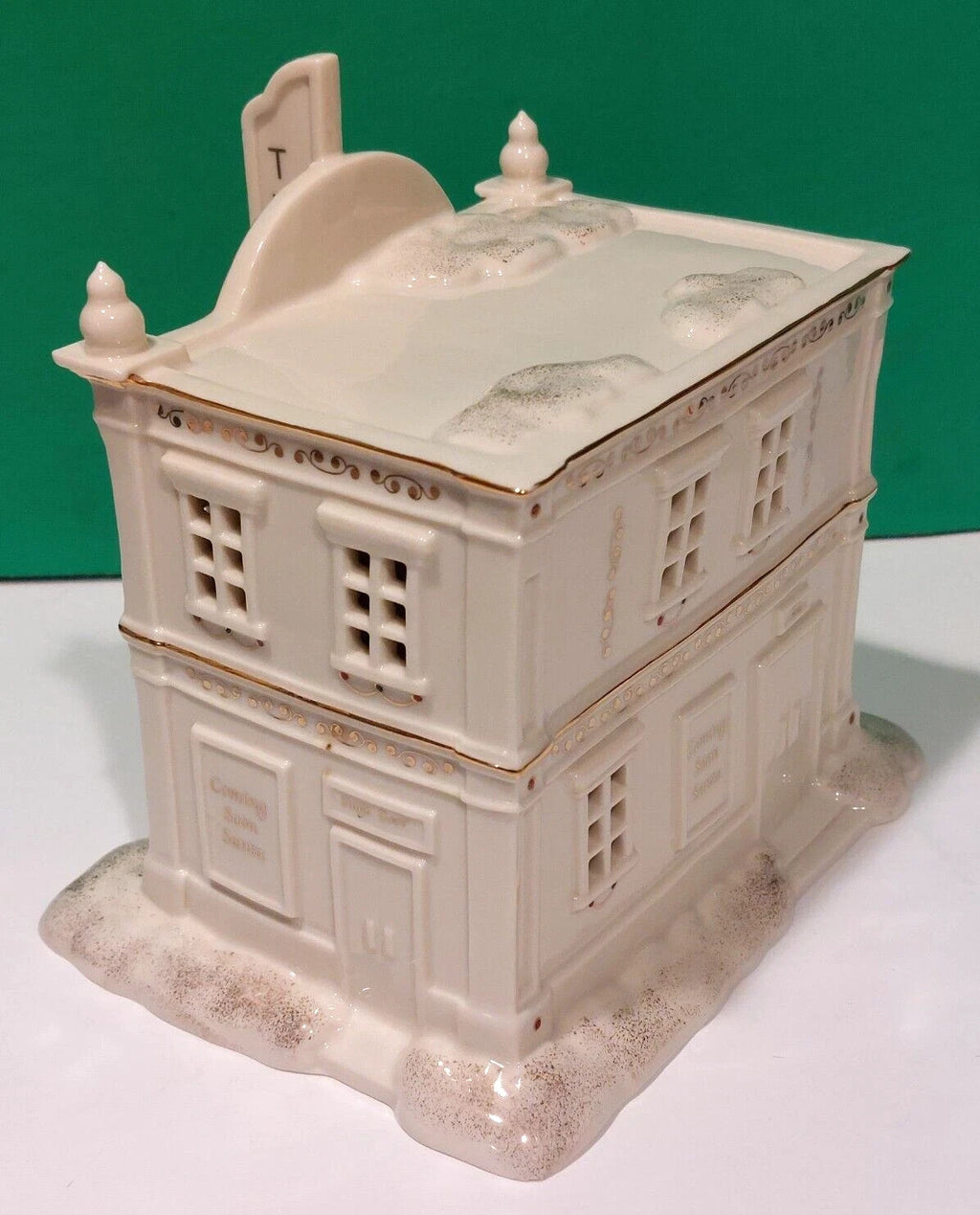 Lenox Mistletoe Park Lighted County Theater Figurine Treasures Christmas NEW7