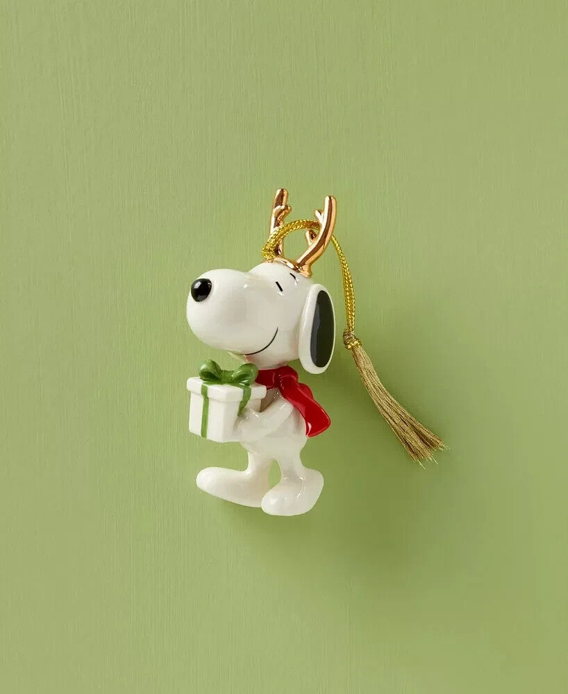 Lenox Peanuts Snoopy Reindeer Ornament Figurine with Gift Gold Antlers Scarf NEW4