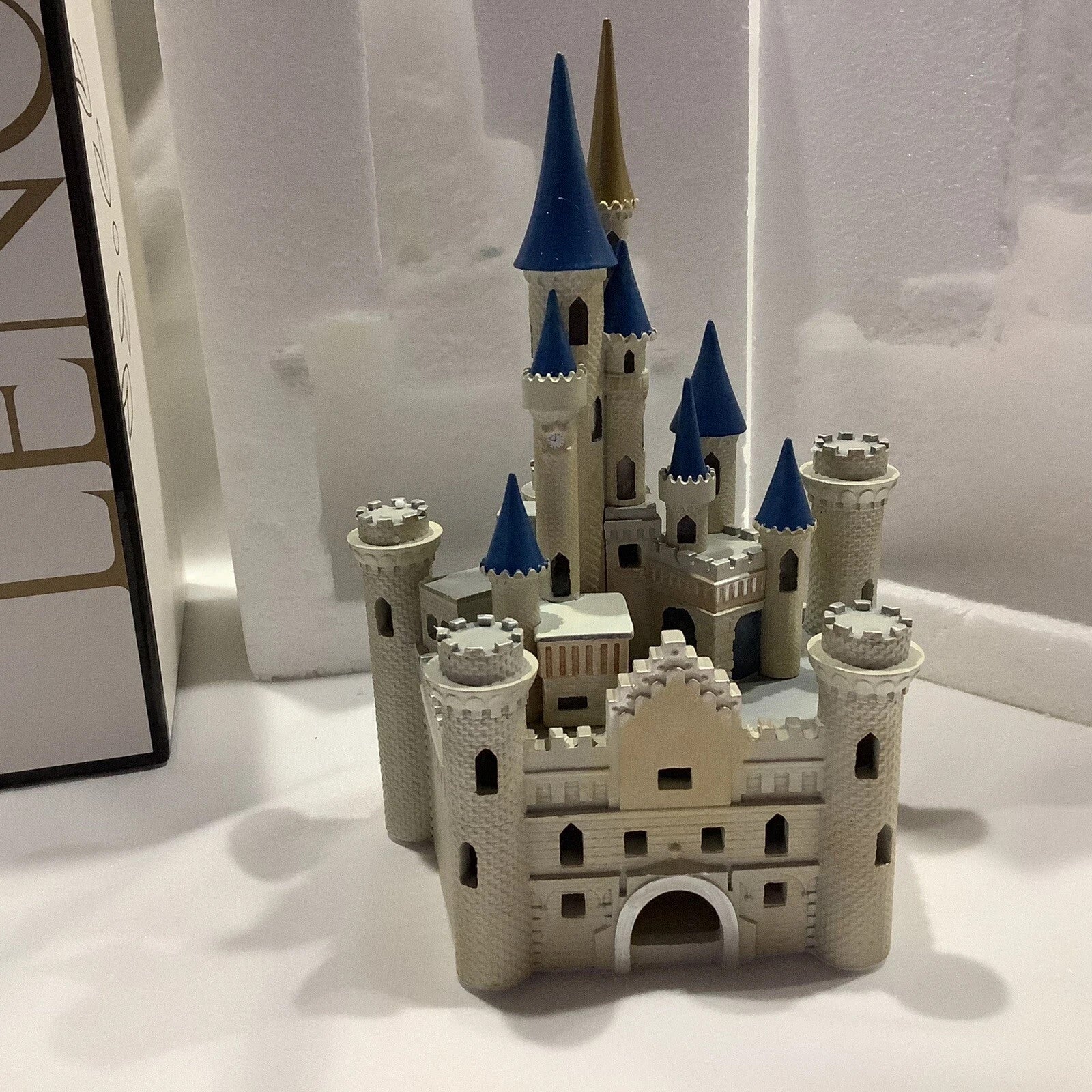 Lenox Disney Princess Cinderella's Lighted Castle Figurine Night Light 8.25" NEW11