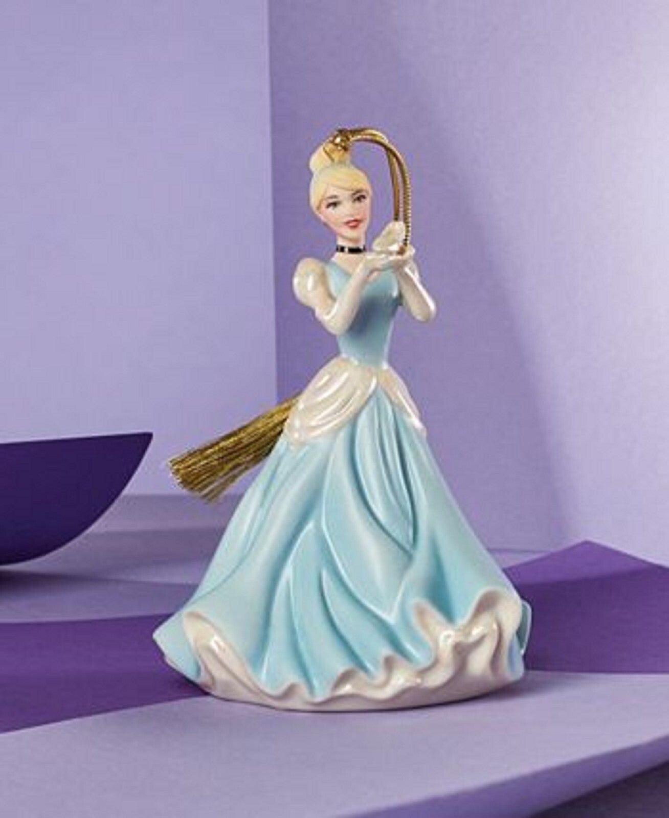 Lenox Disney Princess Cinderella Figurine Ornament with Glass Slipper 892487 NEW1