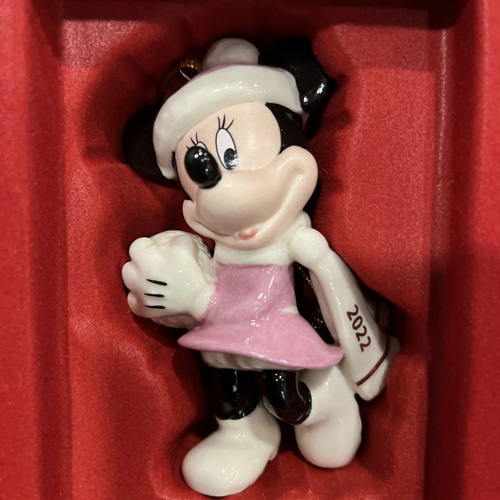 Lenox Disney 2022 Minnie Mouse Figurine Ornament Snow Games Snowball Fight NEW4
