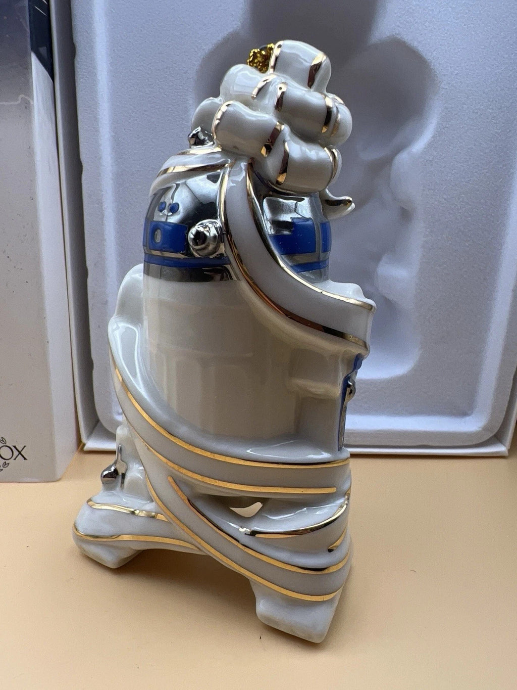 Lenox Disney R2-D2 Star Wars Droid Ornament Figurine White Bow Christmas NEW3
