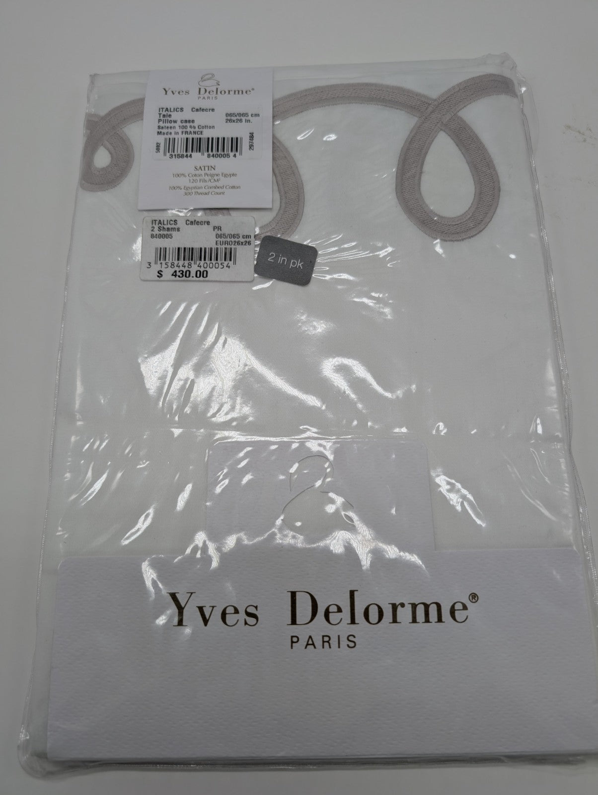 Yves Delorme Italics White Euro Shams Pair Embroidery Egyptian Cotton Sateen NEW7