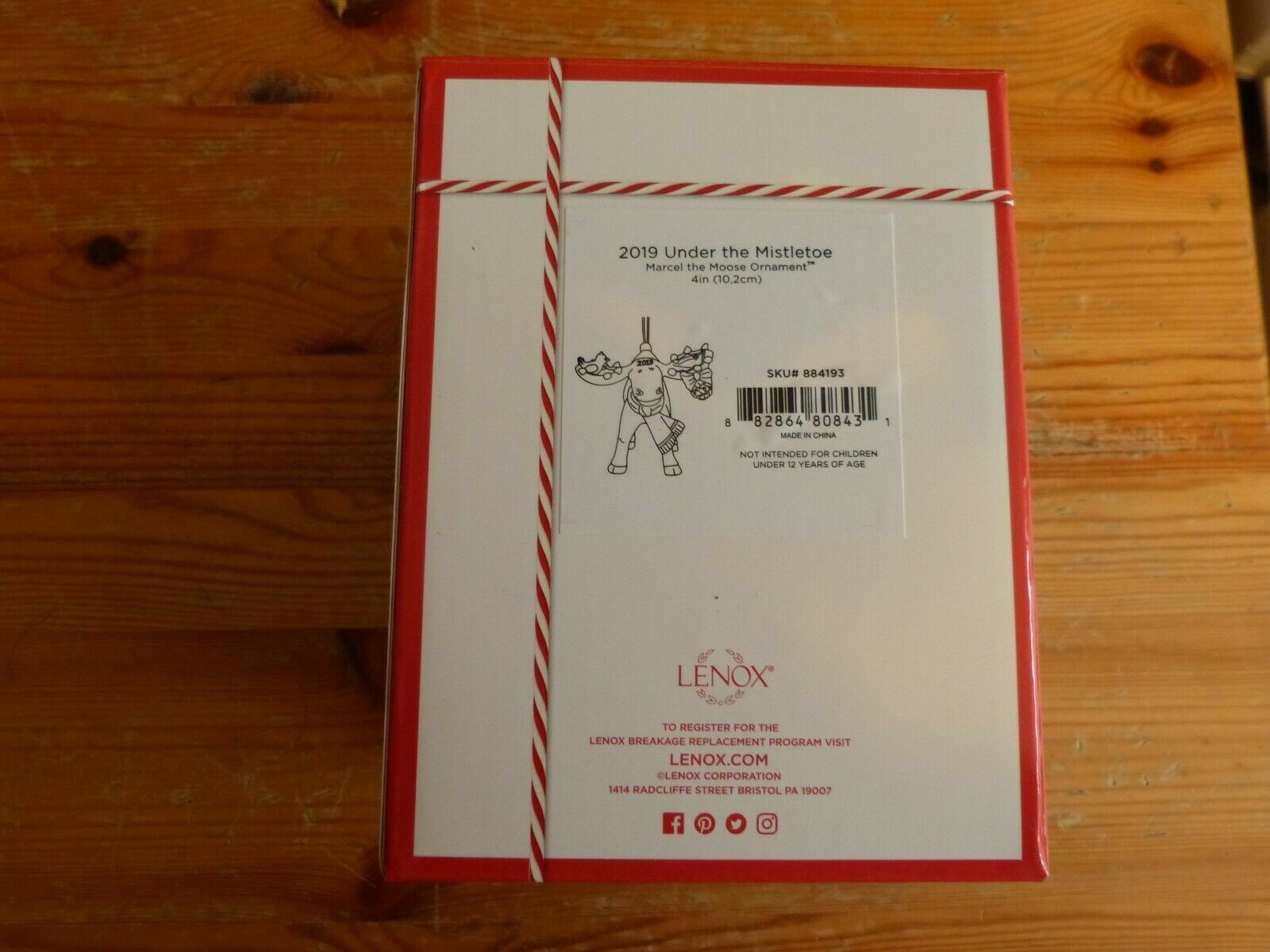 Lenox 2019 Marcel Moose Figurine Ornament Annual Under The Mistletoe Bird NEW3