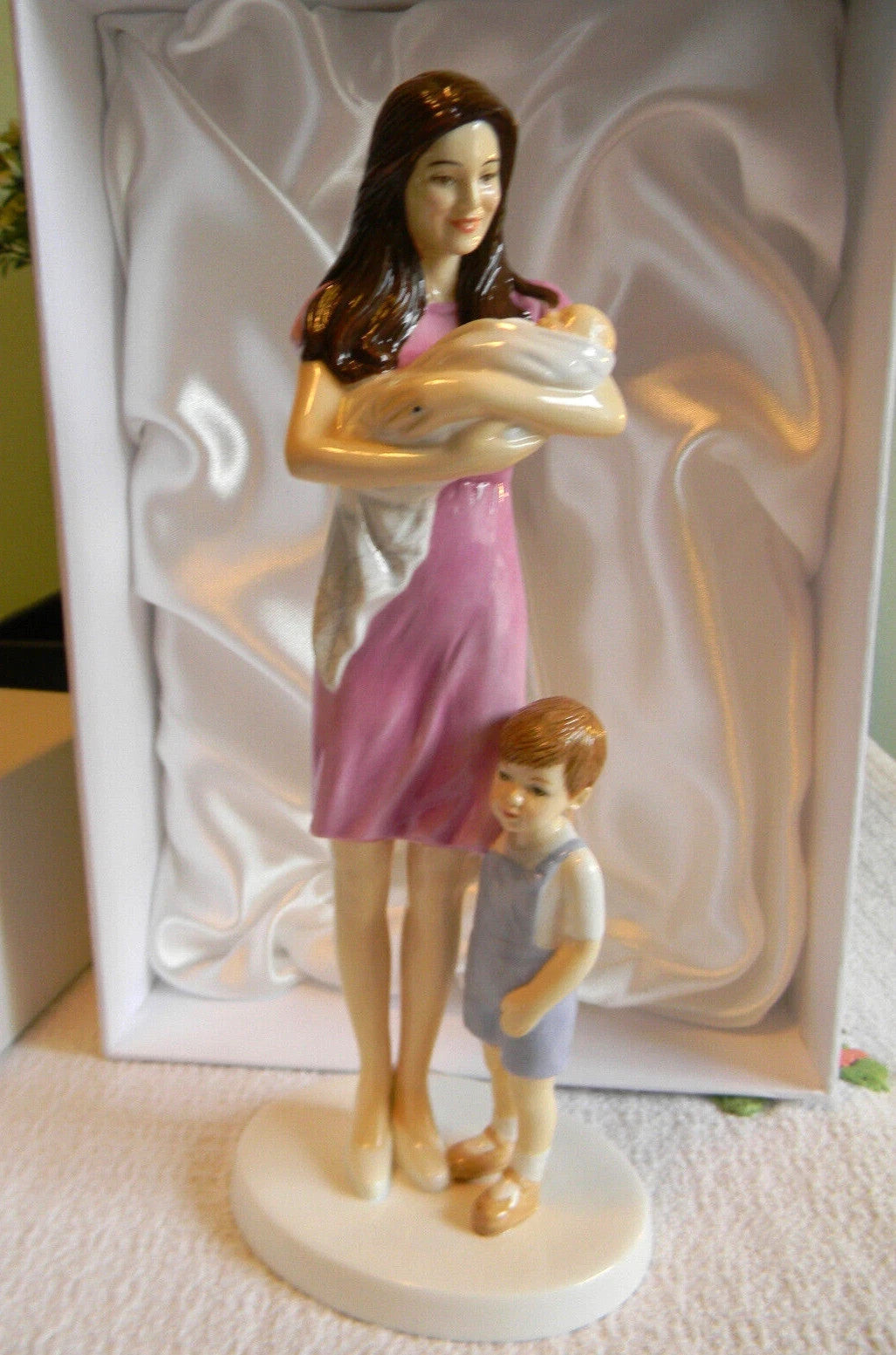 Royal Doulton Princess Kate Charlotte George Figurines Family HN5795 NEW IN BOX9