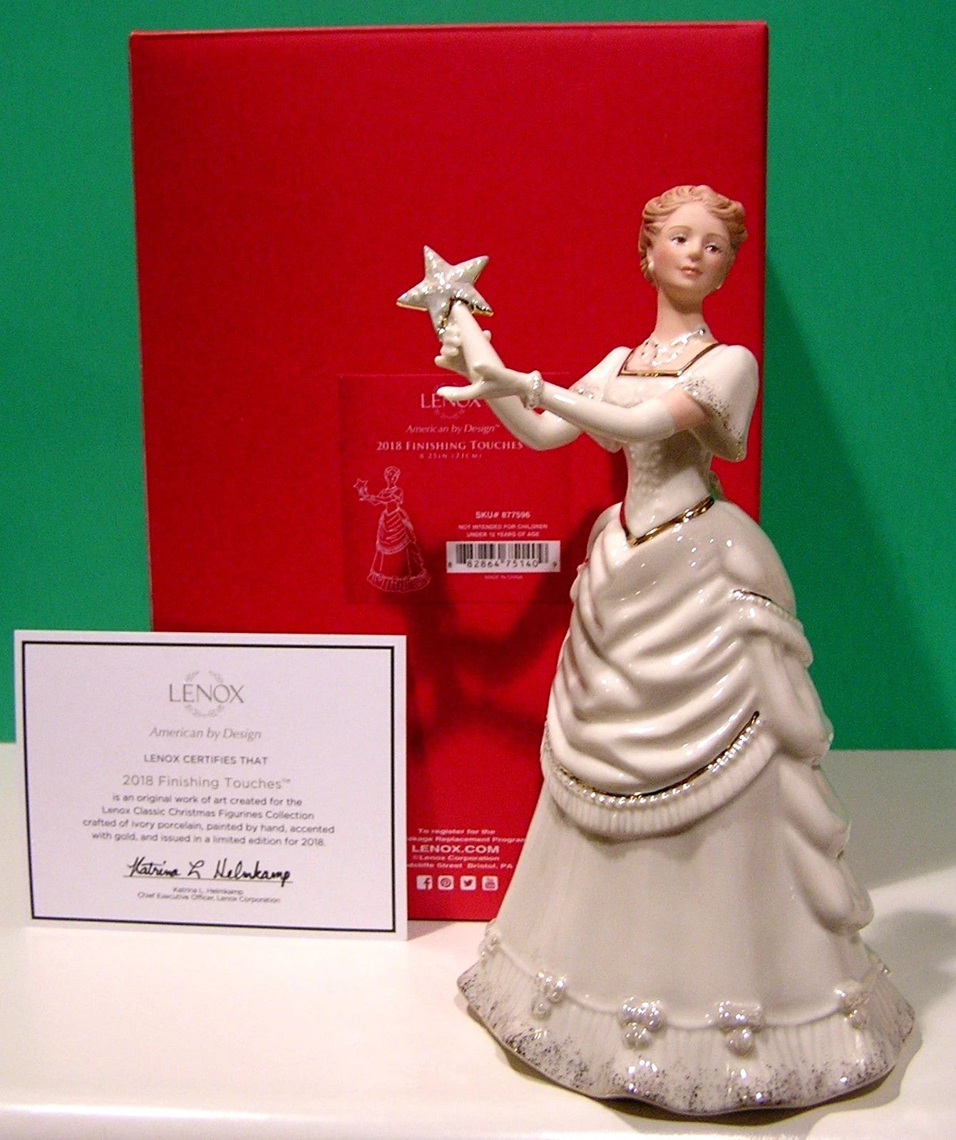 Lenox 2018 Classic Victorian Lady Christmas Figurine Finishing Touches COA NEW7