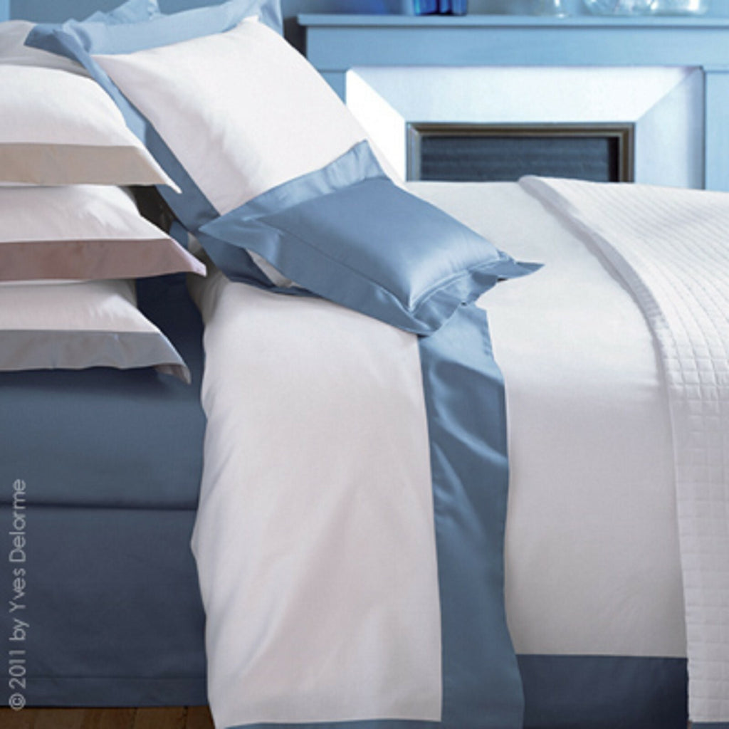 Yves Delorme White Queen Flat Sheet  Baltic Blue Wide Border Sateen Cocon NEW0