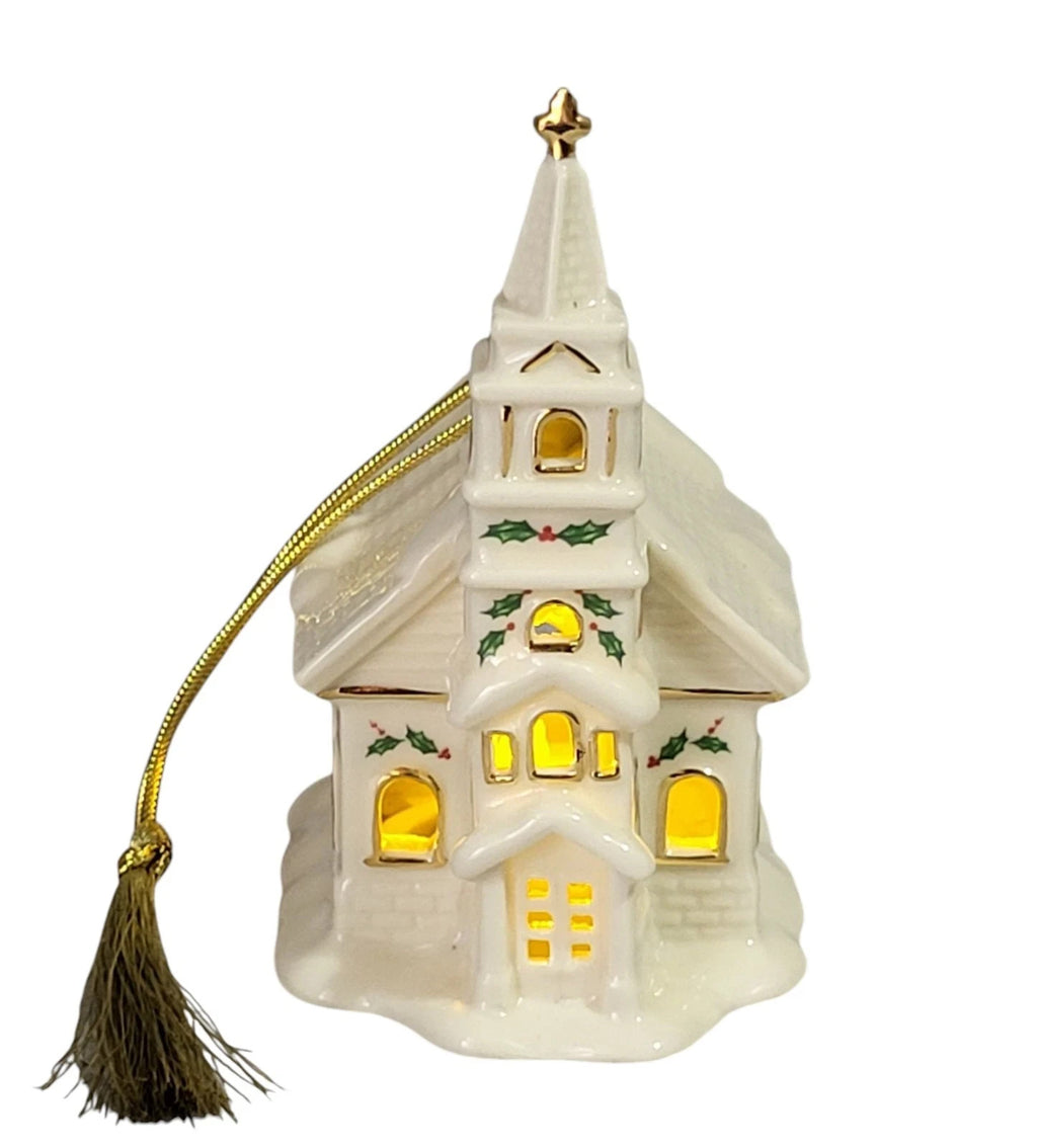 Lenox Christmas Village White Lighted Church Figurine Ornament Holly Berry NEW0