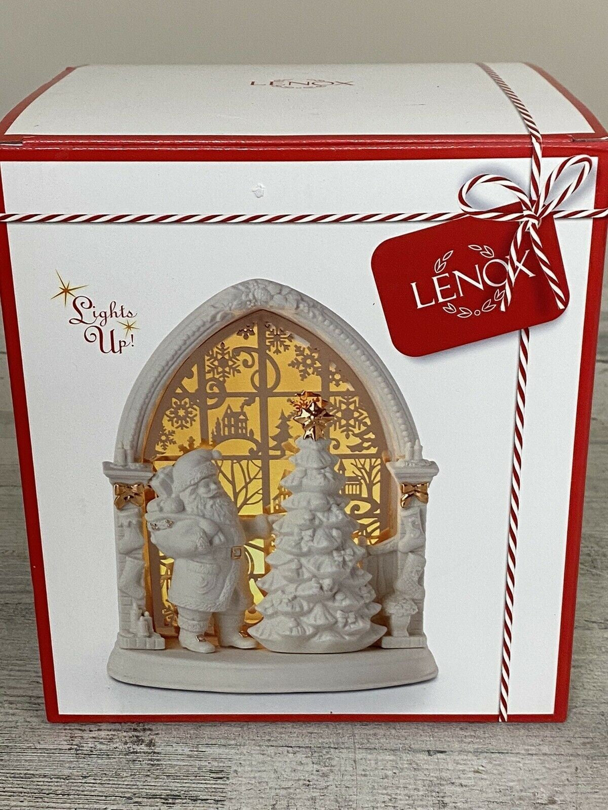 Lenox Illuminations Lighted Christmas Tree Carolers Figurine Town Square NEW8